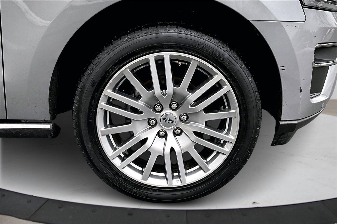 Used 2024 Ford Expedition Limited image 36