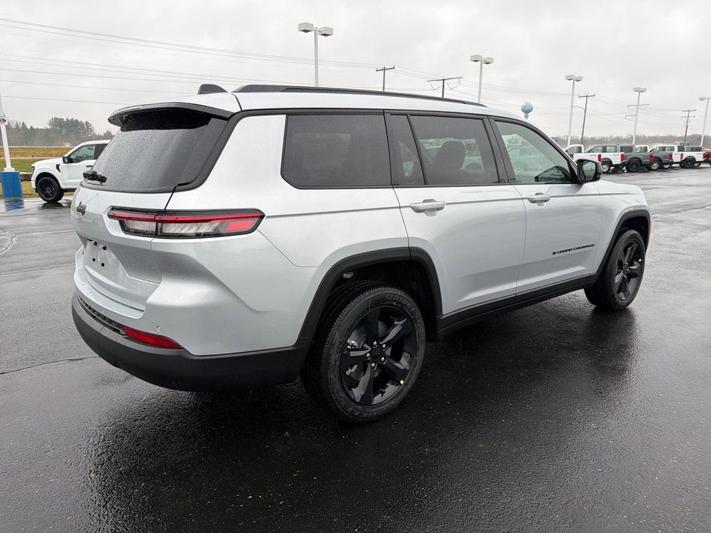 New 2025 Jeep Grand Cherokee L Altitude image 5