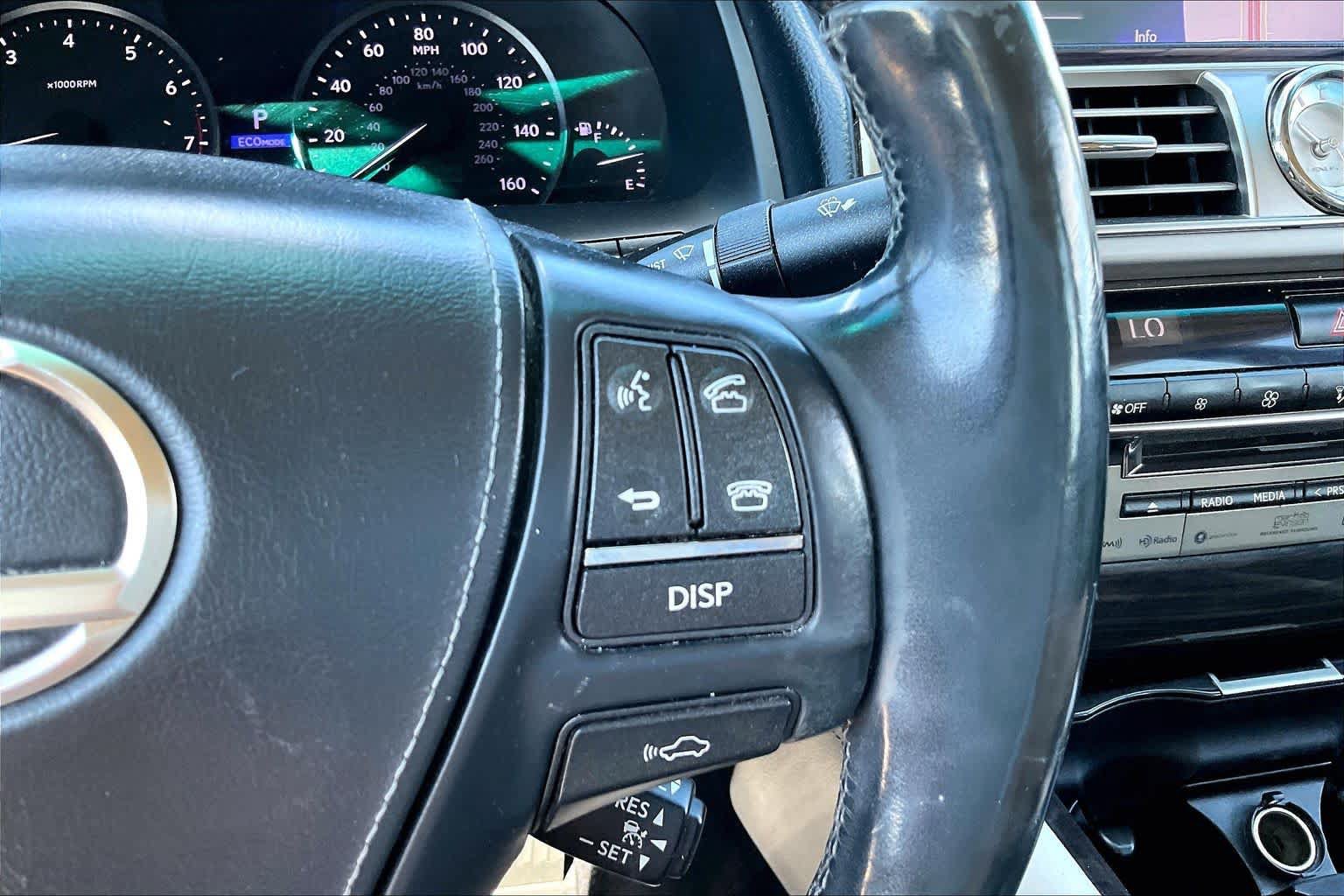Used 2017 Lexus LS 460 w/ Comfort Package RWD image 25