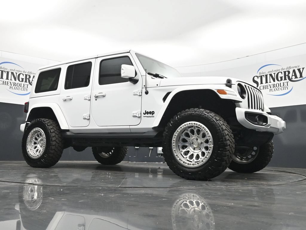 Used 2022 Jeep Wrangler Unlimited Sahara AWD/4WD image 26