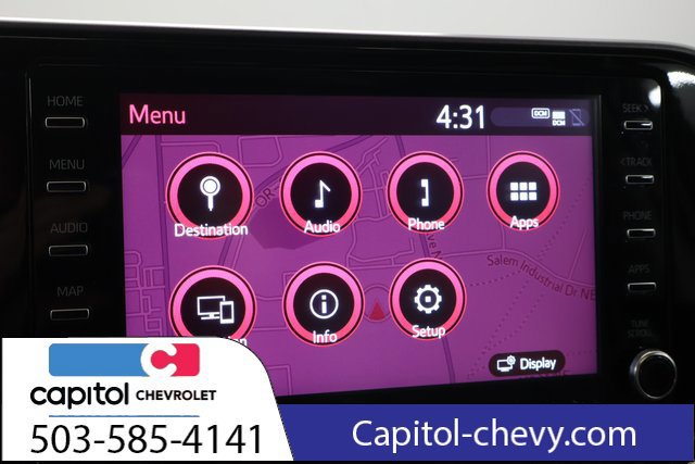 Used 2022 Toyota Highlander XLE AWD/4WD image 22