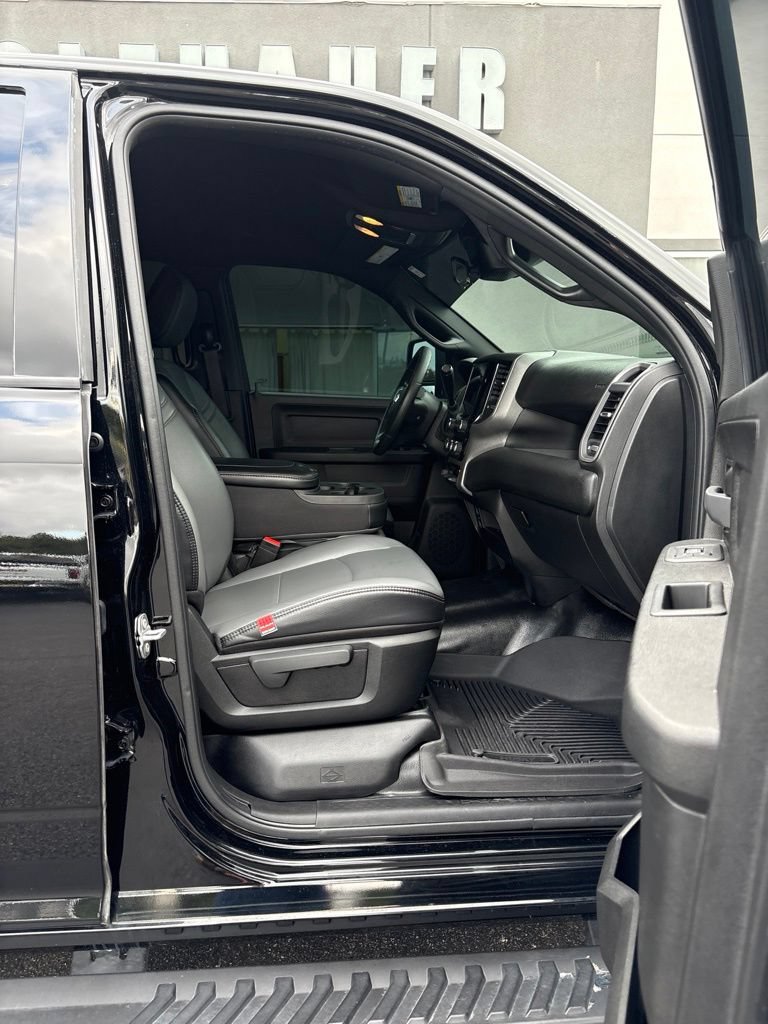 Used 2025 RAM 3500 Tradesman w/ Chrome Appearance Group AWD/4WD image 23