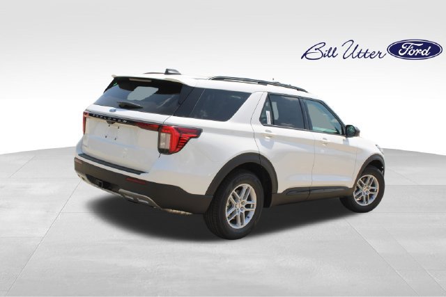 New 2026 Ford Explorer Active w/ Active Comfort Package RWD image 3