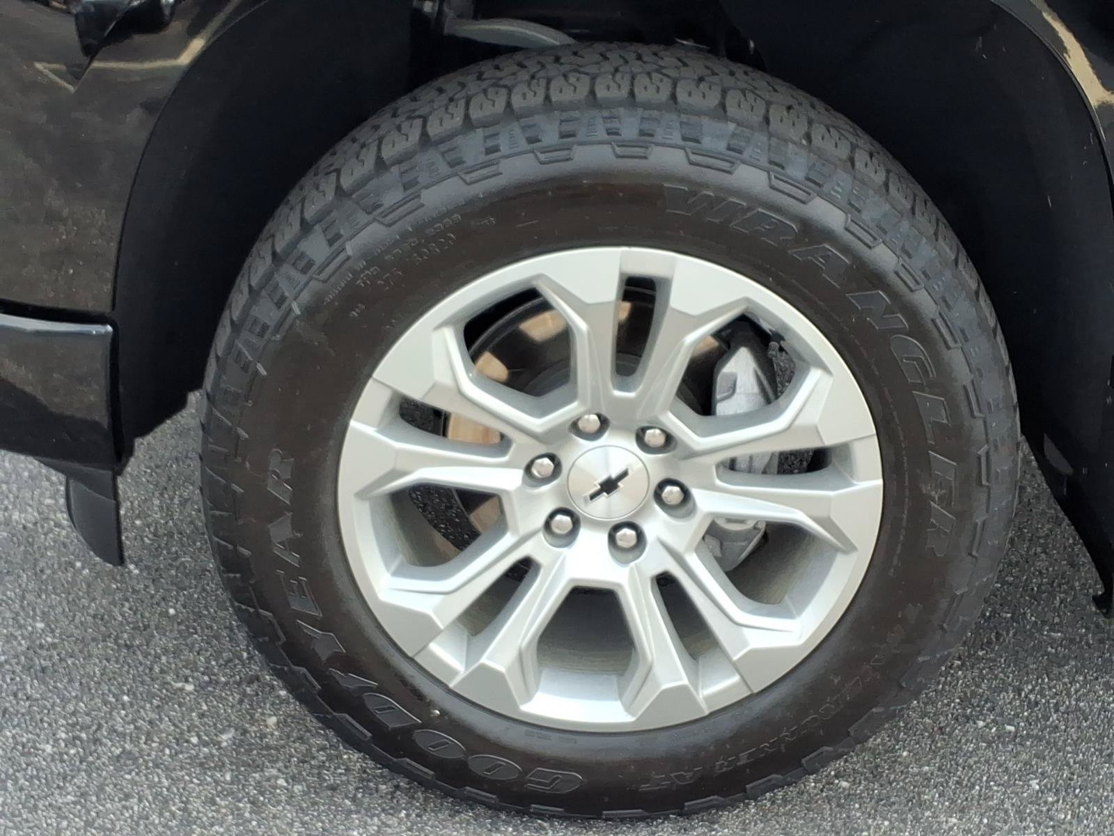 Used 2025 Chevrolet Silverado 1500 RST w/ Convenience Package II AWD/4WD image 27