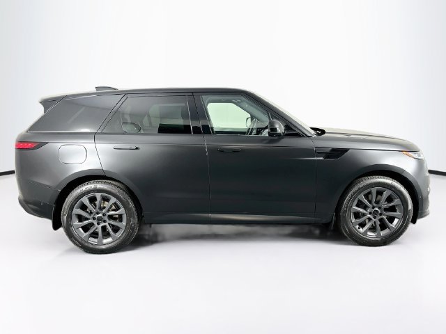 New 2027 Land Rover Range Rover Sport Dynamic SE AWD/4WD image 4