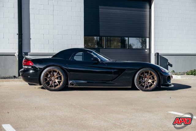 Used 2004 Dodge Viper SRT-10 image 43