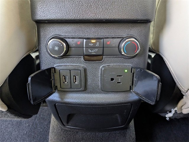 Used 2017 Ford Explorer Platinum image 17