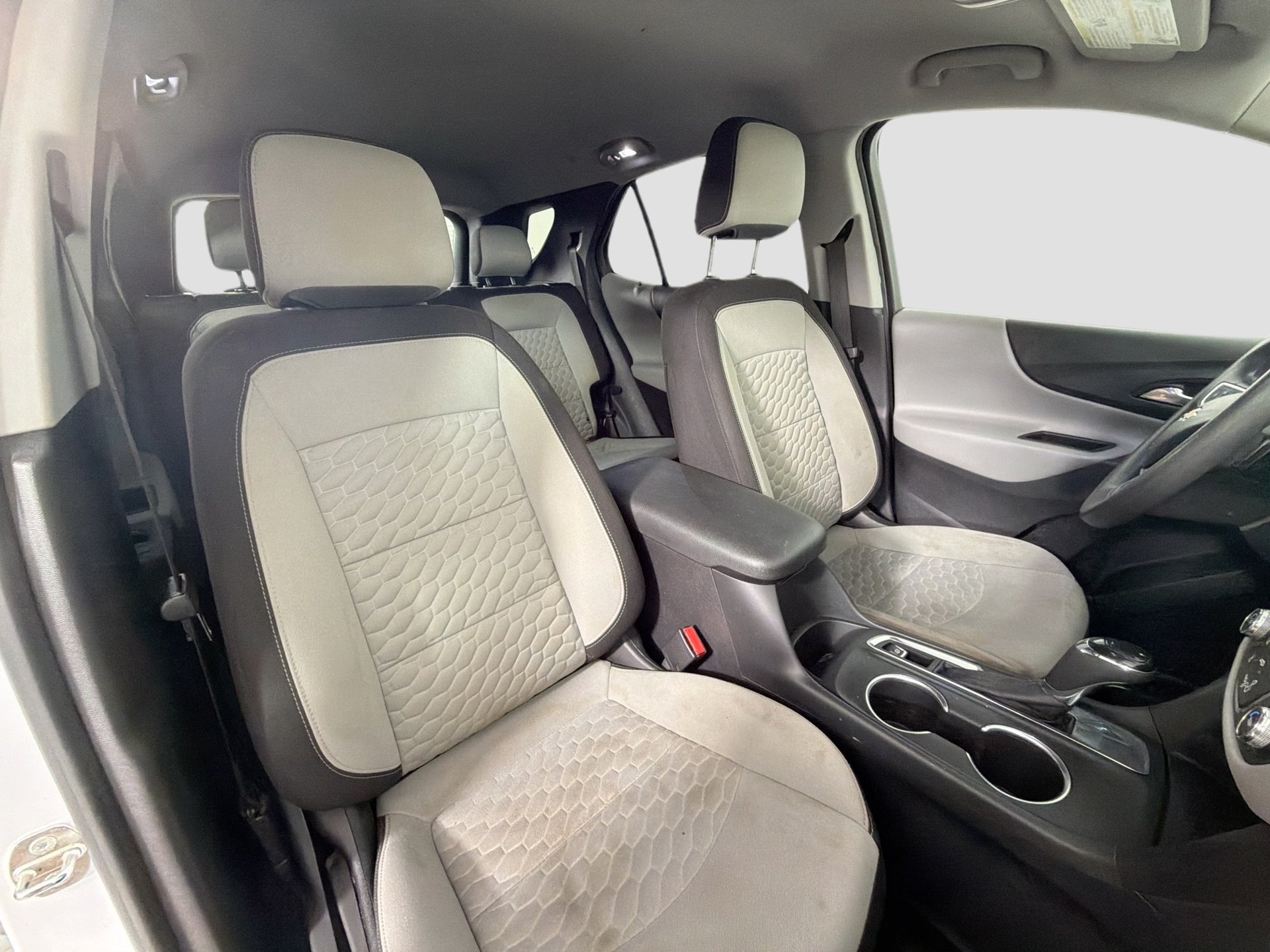 Used 2021 Chevrolet Equinox LS w/ LS Convenience Package FWD image 25