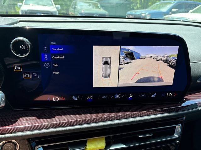 Used 2026 Chevrolet Traverse Z71 AWD/4WD image 15