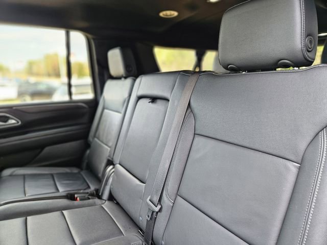Used 2024 Chevrolet Suburban LT image 27