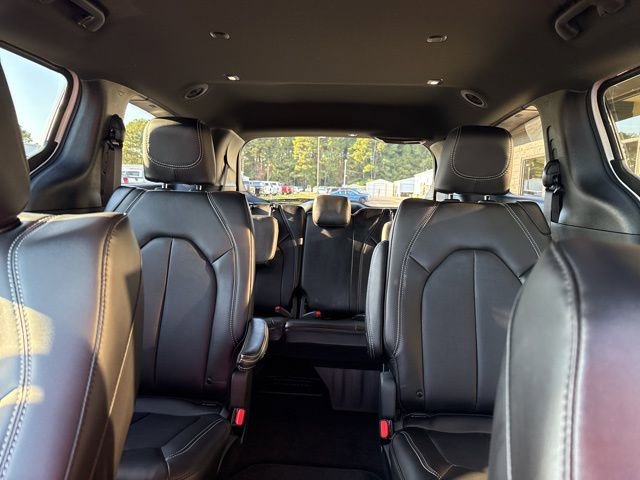 New 2026 Chrysler Pacifica Select image 21