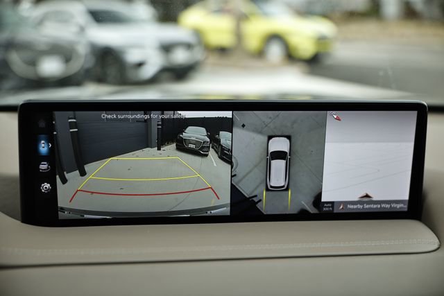 Used 2023 Genesis GV80 2.5T w/ Prestige Package image 37