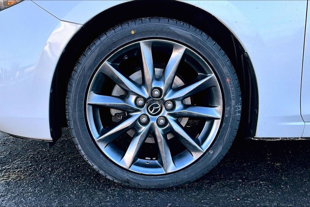 Used 2018 MAZDA MAZDA3 Touring image 12