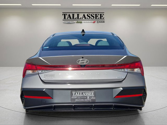 Used 2025 Hyundai Elantra Limited FWD image 8