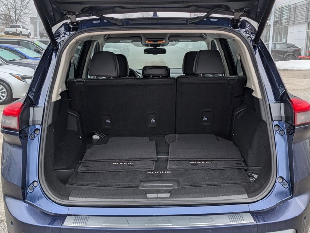 Certified 2025 Nissan Rogue SL FWD image 14