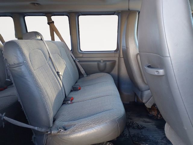 Used 2015 GMC Savana 3500 LS image 13