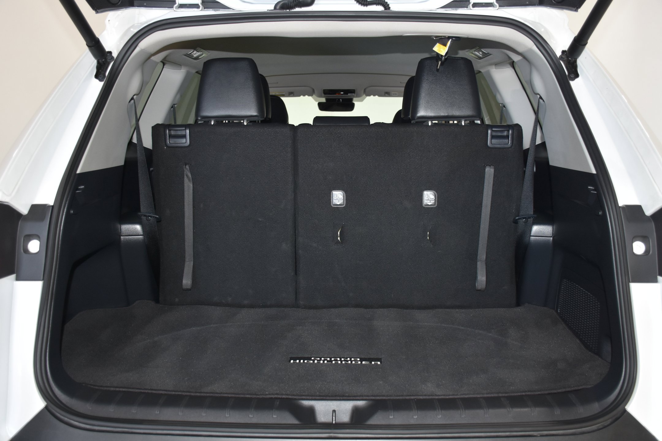 Used 2026 Toyota Grand Highlander AWD image 30