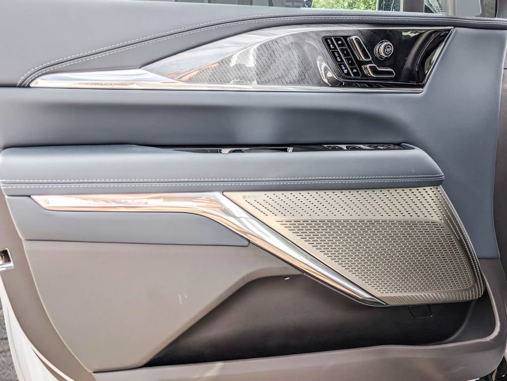 New 2026 Cadillac Escalade IQ Luxury 2 AWD/4WD image 12