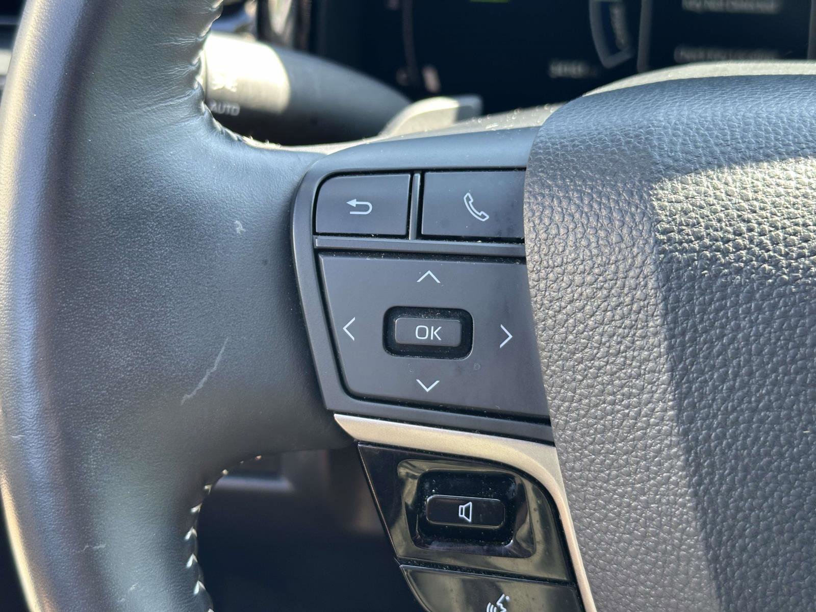 Used 2025 Toyota Camry SE image 22