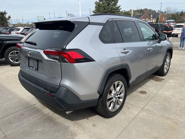 Used 2019 Toyota RAV4 XLE Premium image 6
