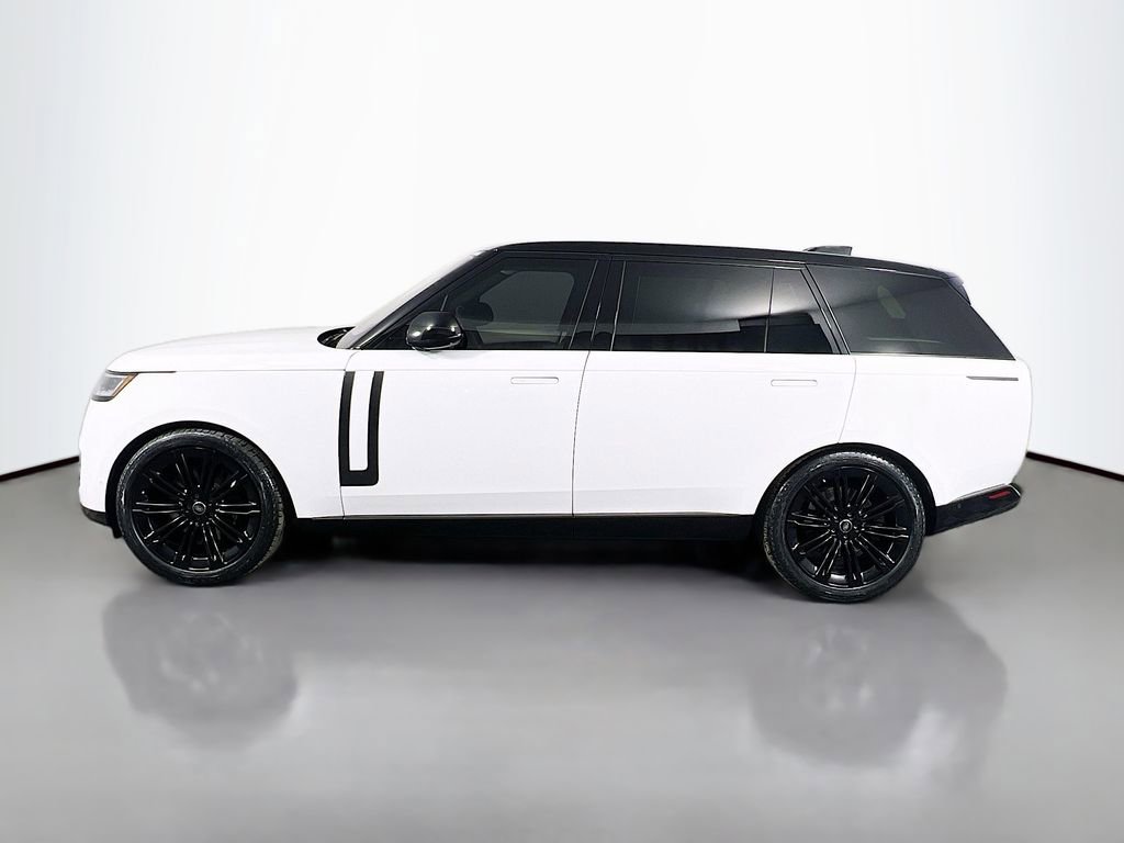 Used 2022 Land Rover Range Rover Long Wheelbase SE image 8