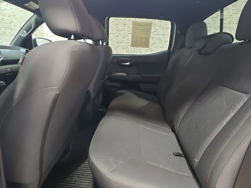 Used 2019 Toyota Tacoma TRD Off-Road image 14