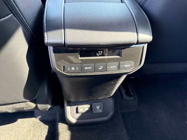 Used 2023 Toyota Highlander Limited image 20