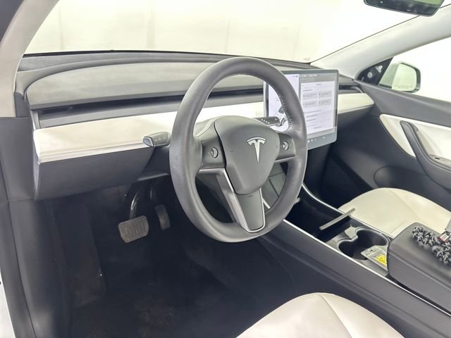 Used 2021 Tesla Model Y 2WD image 13