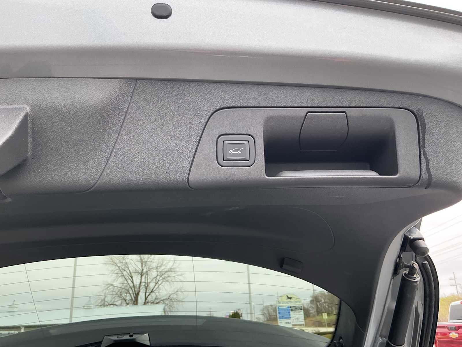 Used 2023 Buick Envision Avenir image 32