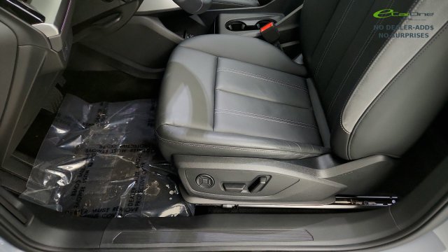 Used 2024 Audi Q4 e-tron Premium Plus w/ Premium Plus AWD/4WD image 54