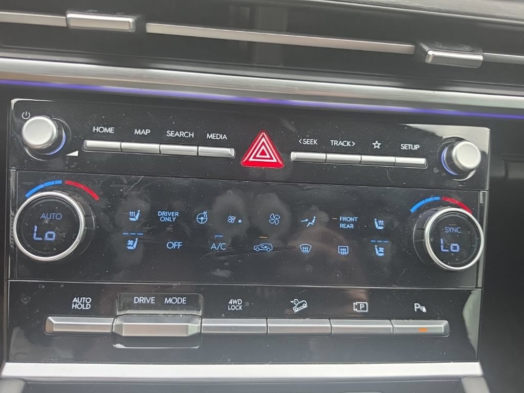 Used 2024 Hyundai Santa Fe Limited AWD/4WD image 34