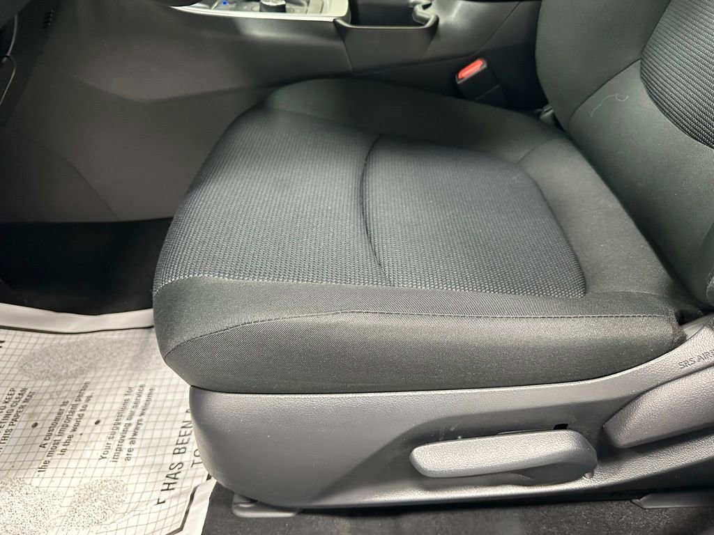 Used 2025 Toyota RAV4 LE image 12