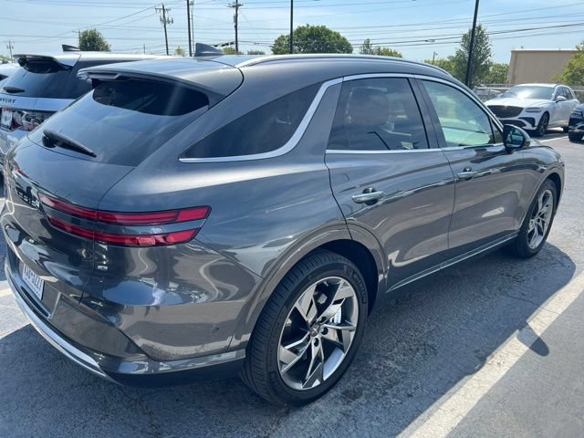 Certified 2025 Genesis Electrified GV70 w/ Prestige Package AWD/4WD image 3