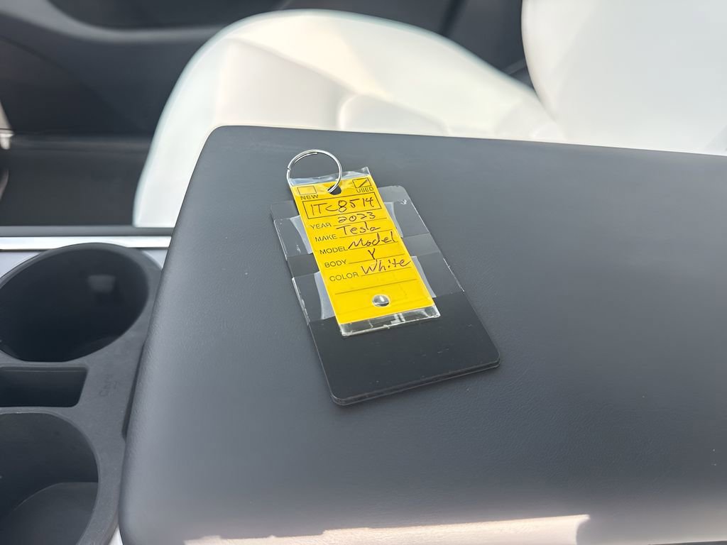 Used 2023 Tesla Model Y Long Range image 38