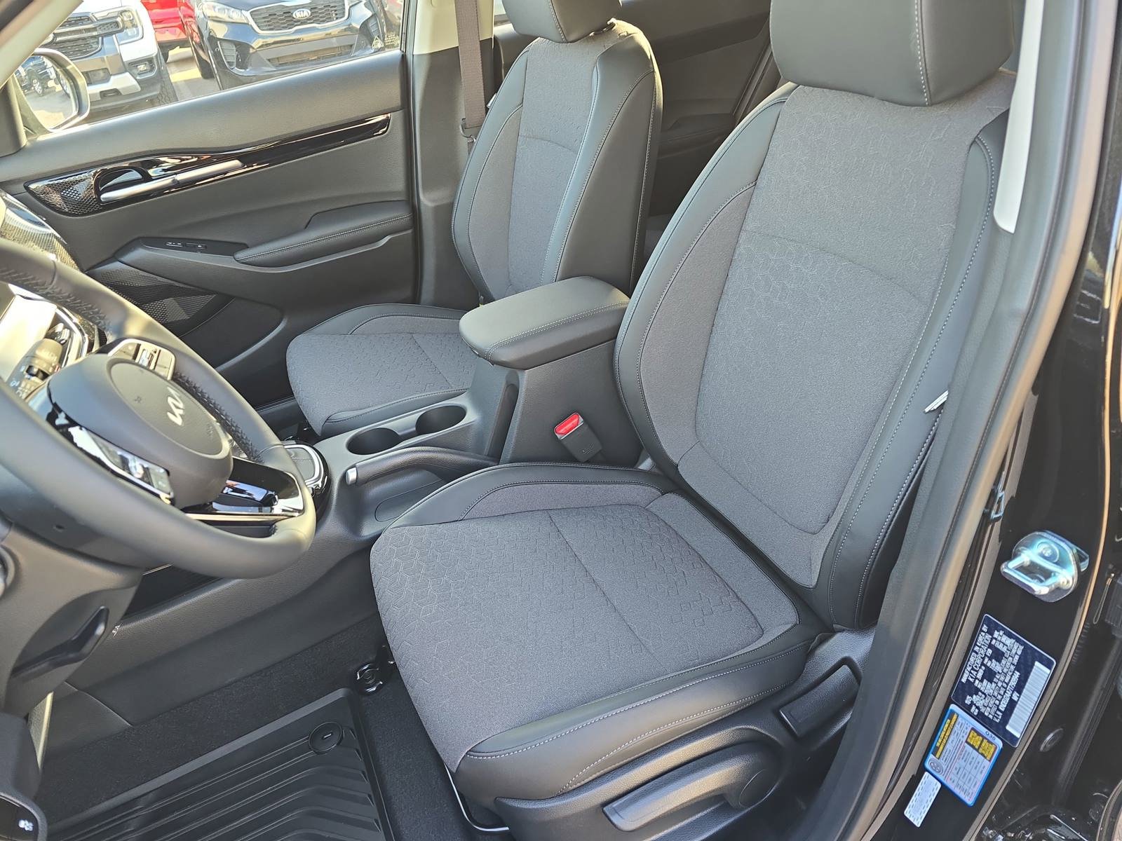New 2026 Kia Seltos S FWD image 17