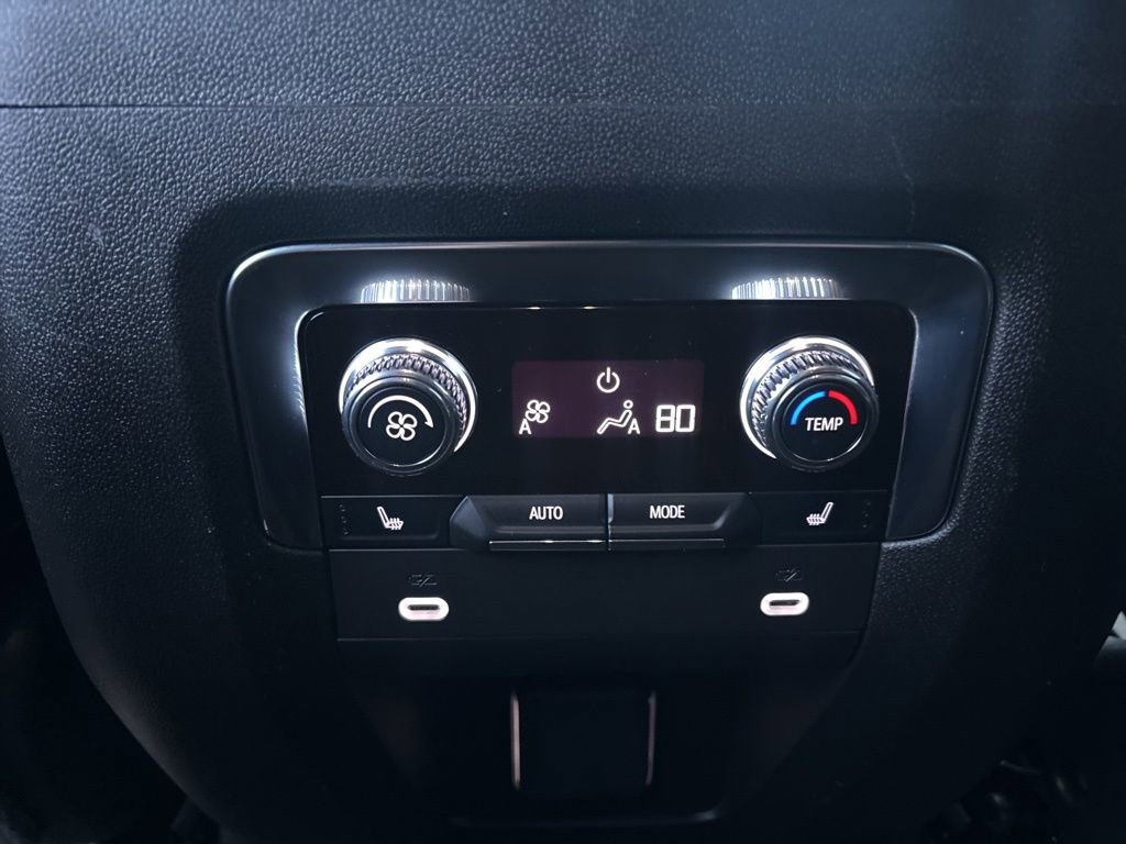 Used 2024 GMC Yukon Denali AWD/4WD image 39