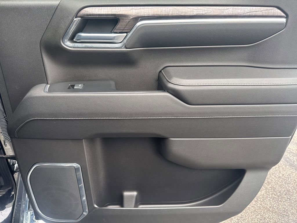 Used 2023 Chevrolet Silverado 1500 LTZ image 40