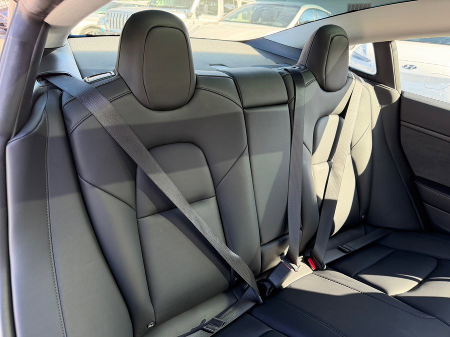 Used 2023 Tesla Model 3 Standard Range image 41