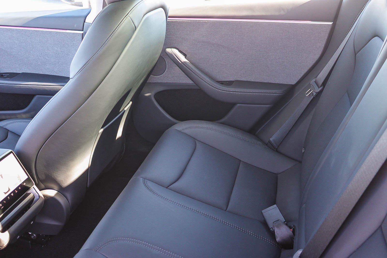 Used 2025 Tesla Model 3 Long Range image 19