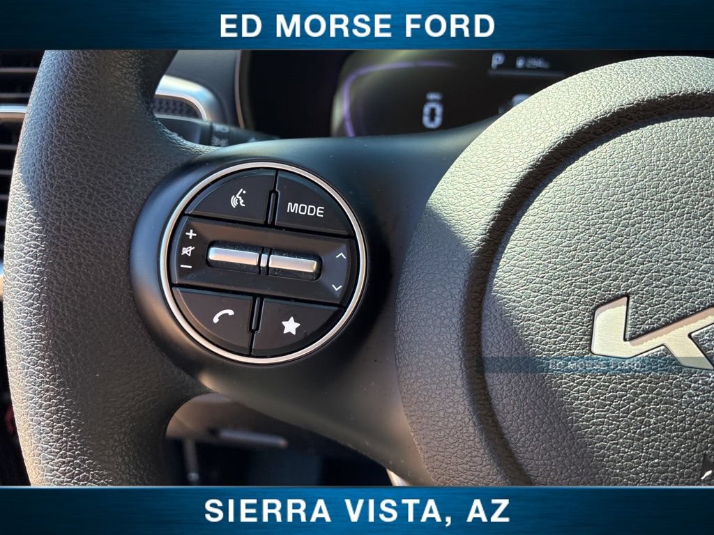 Certified 2025 Kia Soul LX FWD image 23