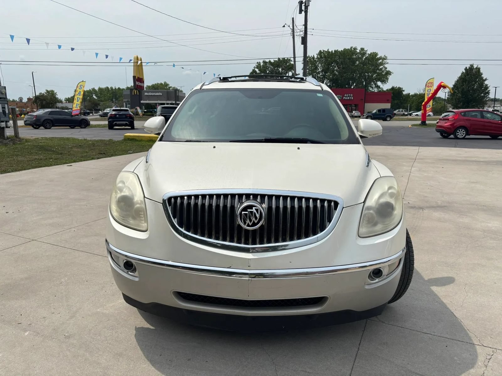 Used 2009 Buick Enclave CXL w/ Entertainment Package #2 AWD/4WD image 4