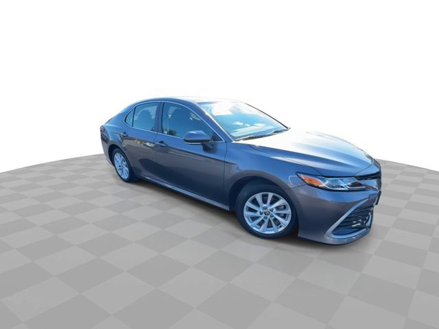 Used 2024 Toyota Camry LE w/ Convenience Package FWD image 2
