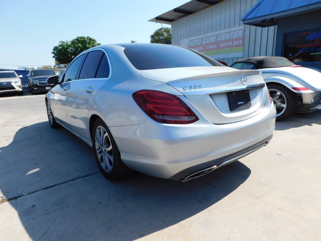Used 2015 Mercedes-Benz C 300 Sedan image 5