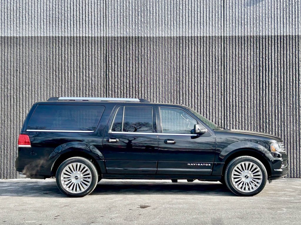 Used 2017 Lincoln Navigator L Reserve image 6
