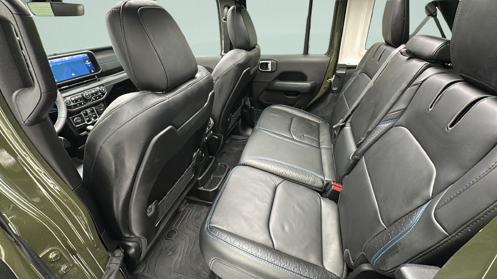 Used 2024 Jeep Wrangler High Altitude AWD/4WD image 10