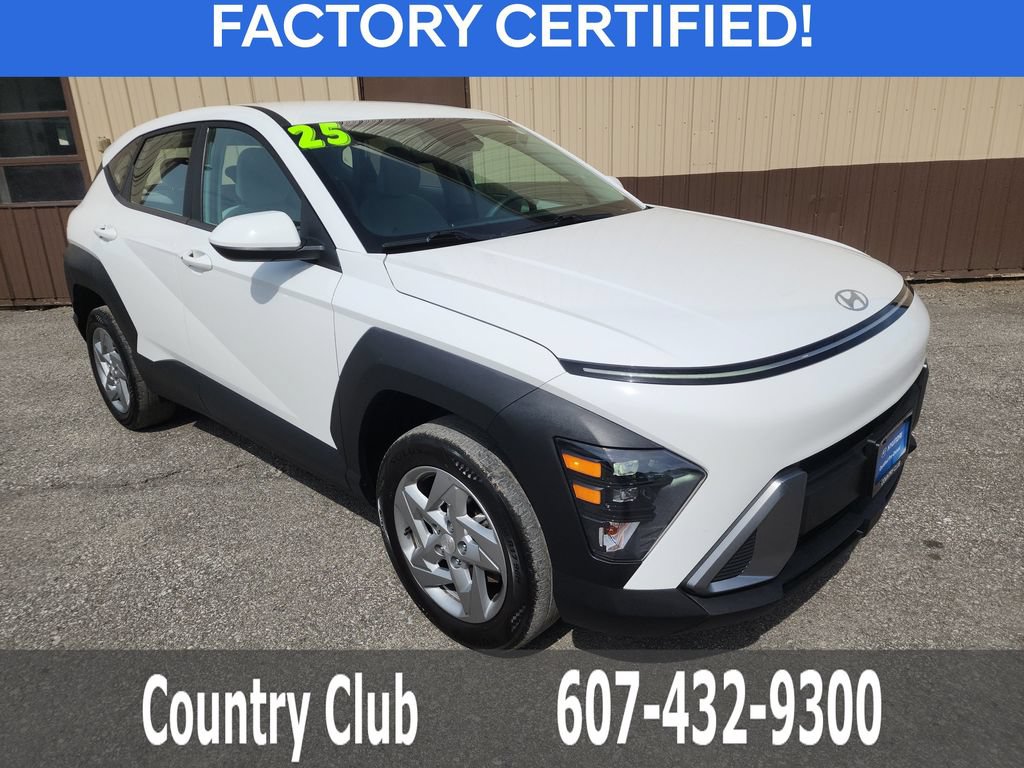 Certified 2025 Hyundai Kona SE AWD/4WD image 2