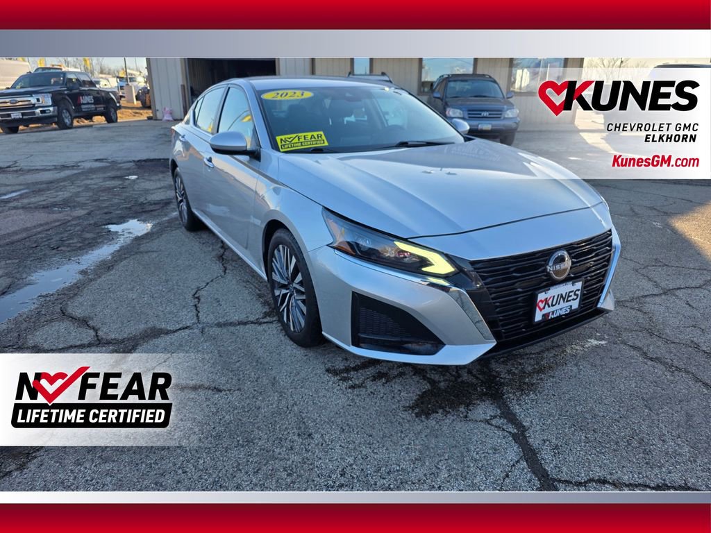 Used 2023 Nissan Altima 2.5 SV