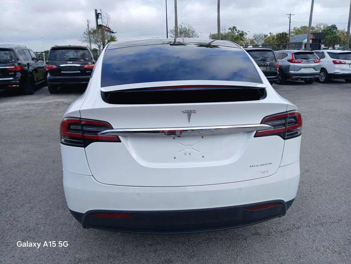 Used 2020 Tesla Model X Long Range AWD/4WD image 5