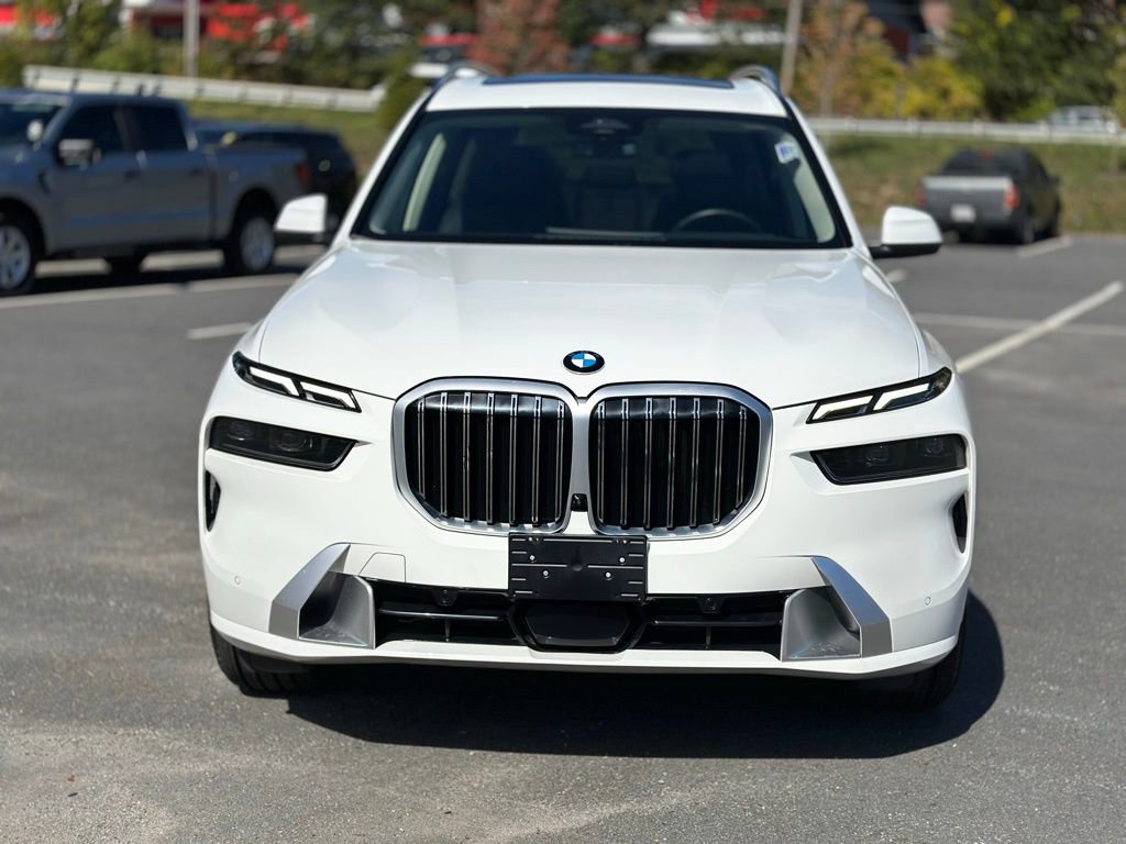 Certified 2024 BMW X7 xDrive40i w/ Premium Package image 10