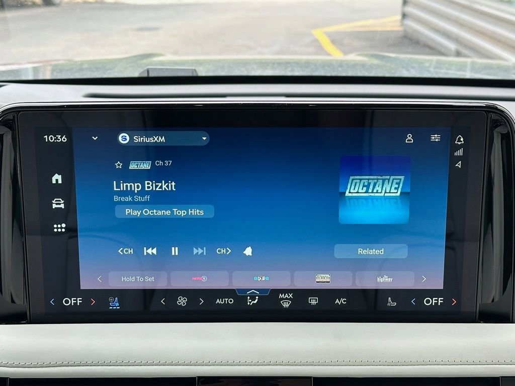 New 2026 Lincoln Aviator Black Label w/ Jet Appearance Package AWD/4WD image 12